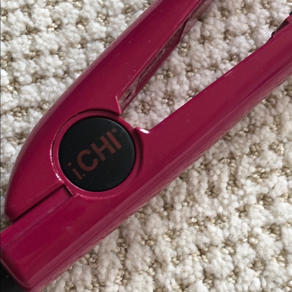 CHI for Ulta Pink Temperature Control Travel Iron